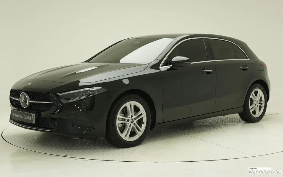 Mercedes-Benz A-Class A220 2024 — фото 1, купить с доставкой в Москву