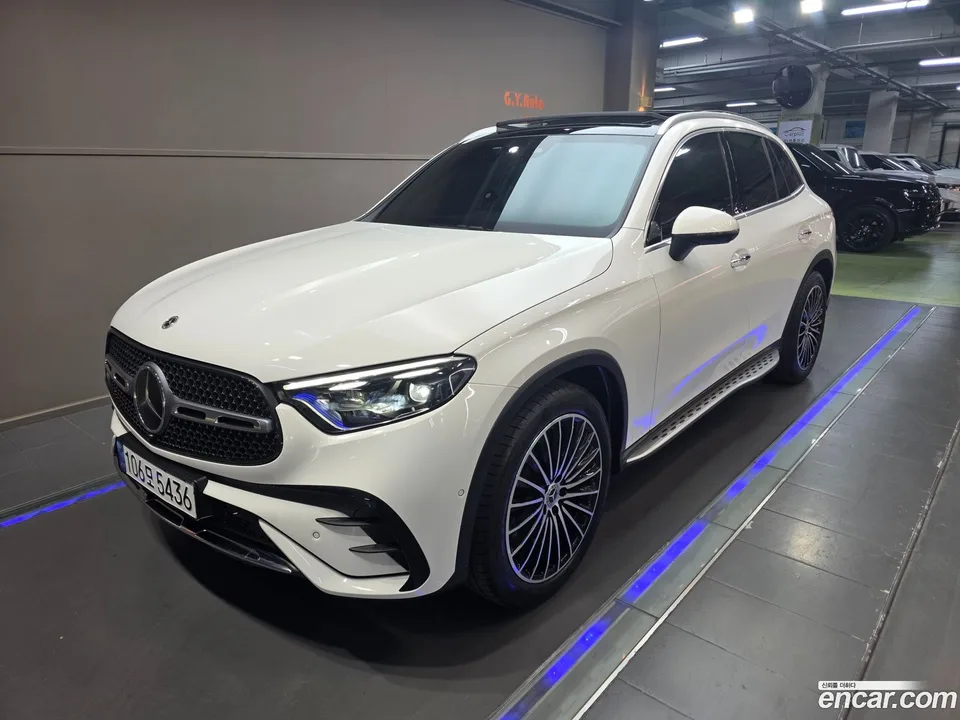 Mercedes-Benz GLC-Class GLC300 4MATIC AMG Line 2024 — фото 1, купить с доставкой в Москву