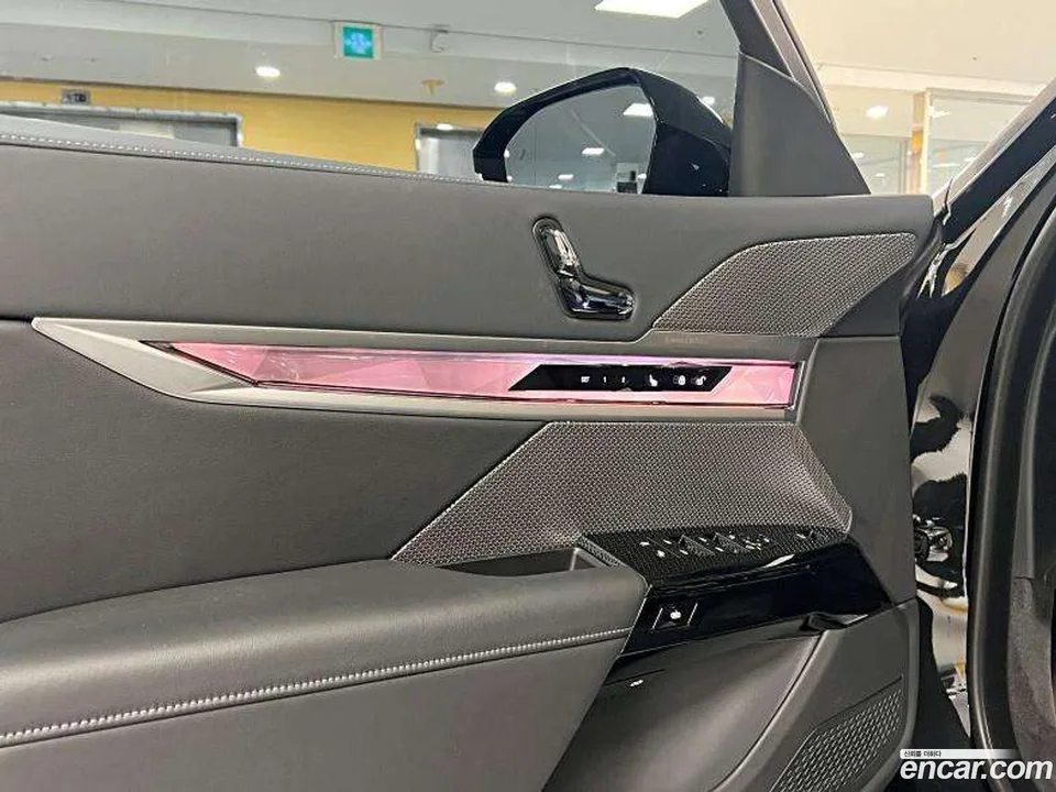 BMW 7 Series 740i xDrive M 2025 — миниатюра 2