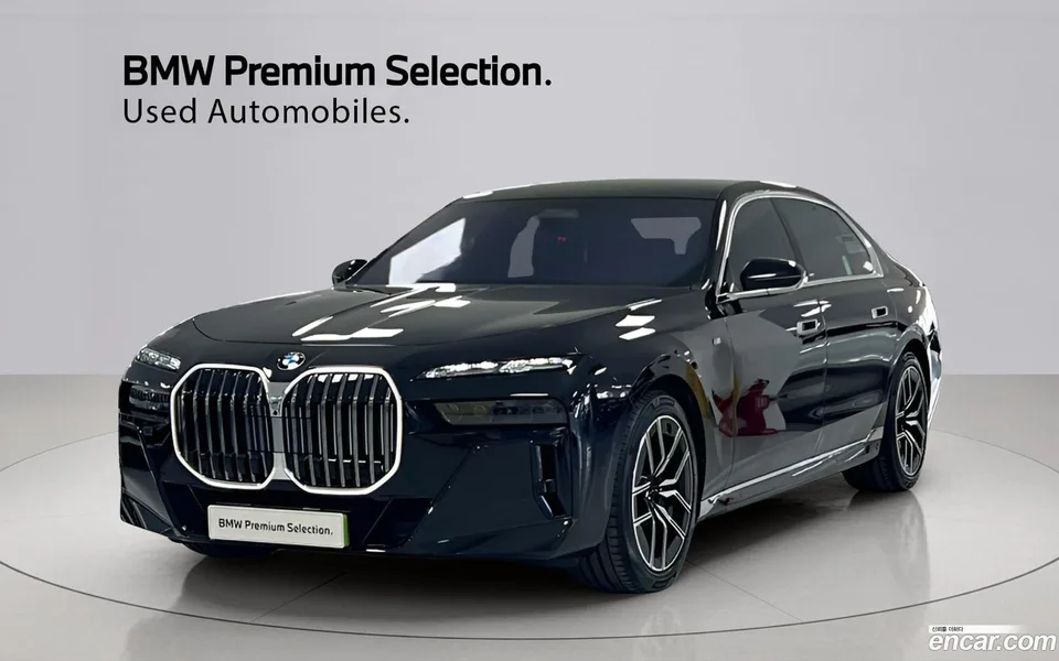 BMW 7 Series 740i xDrive M 2025 — фото 1, купить с доставкой в Москву