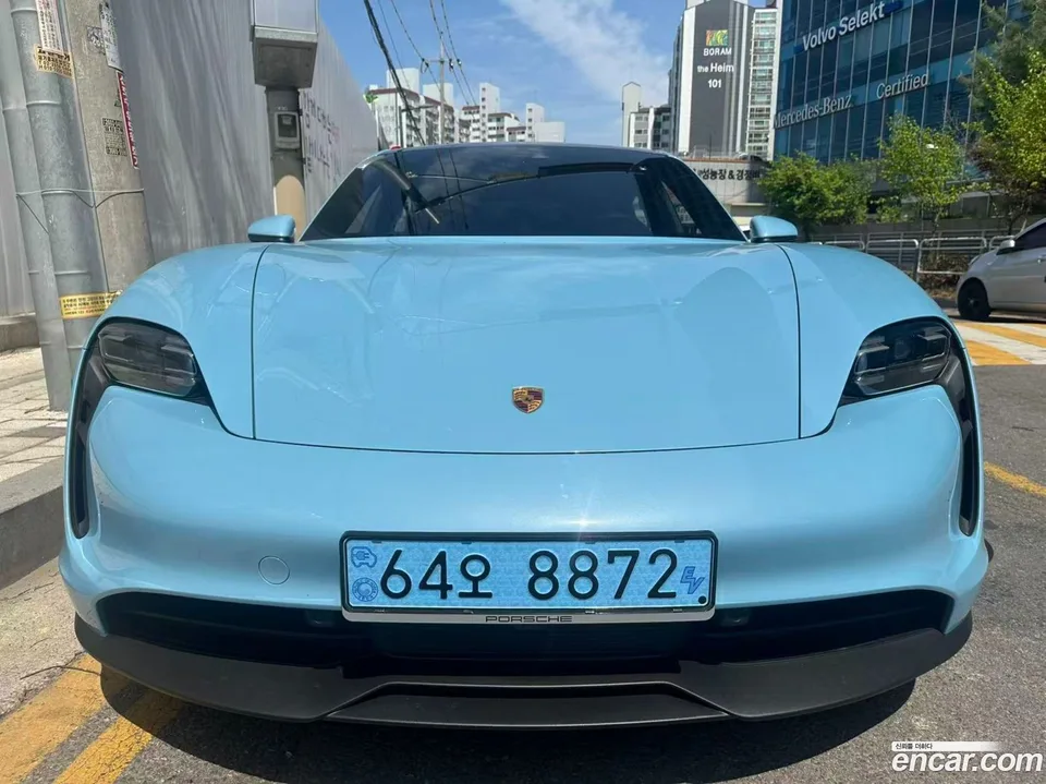 Porsche Taycan 4S 2023 — фото 1, купить с доставкой в Москву