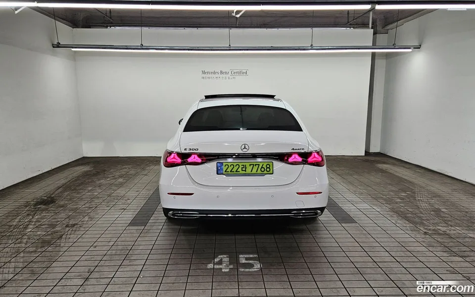 Mercedes-Benz E-Class E300 4MATIC 2024 — миниатюра 4