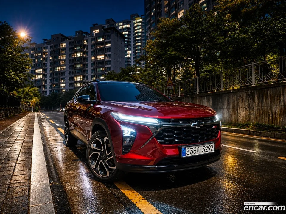 Chevrolet Trax Crossover 1.2 RS 2023 — фото 1, купить с доставкой в Москву