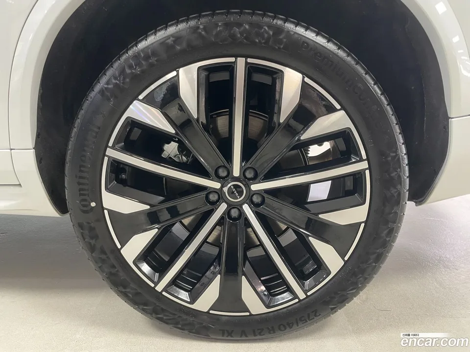 Volvo XC90 T8 2025 — миниатюра 2