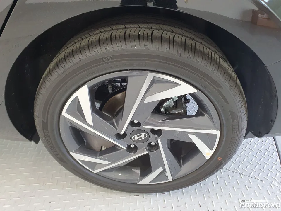 Hyundai Avante CN7 1.6 2026 — миниатюра 2