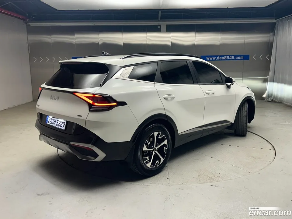 Kia Sportage Hybrid 2WD 2023 — миниатюра 2
