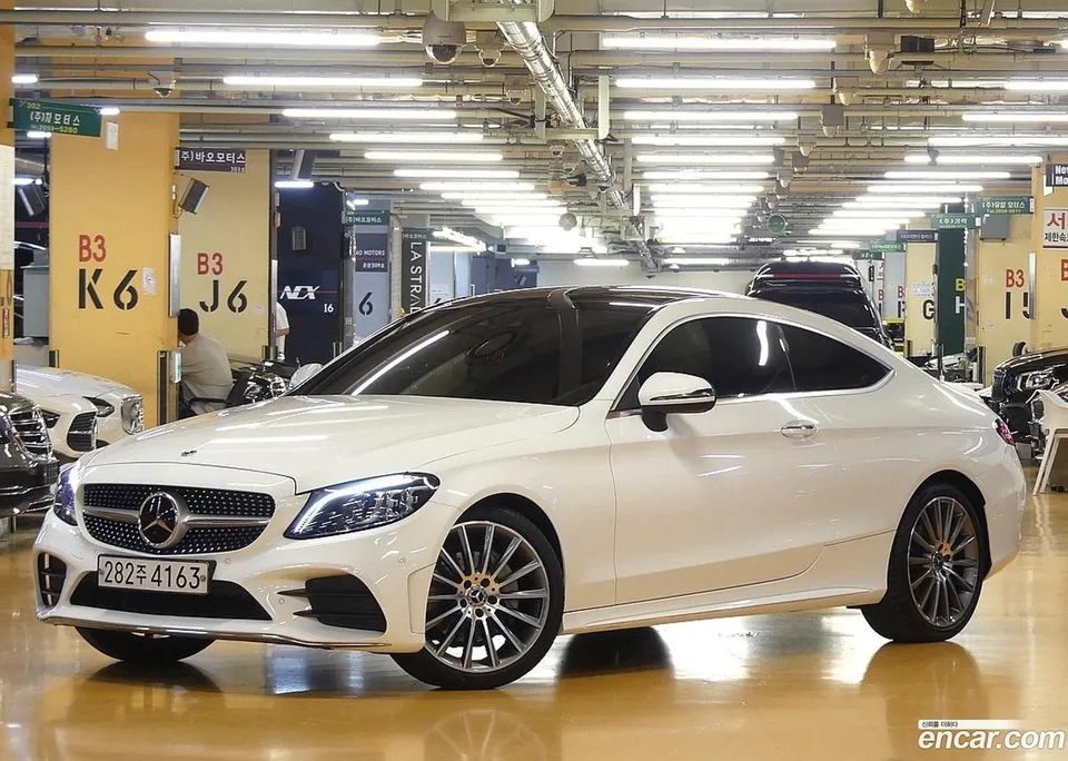Mercedes-Benz C-Class C200 2023 — фото 1, купить с доставкой в Москву