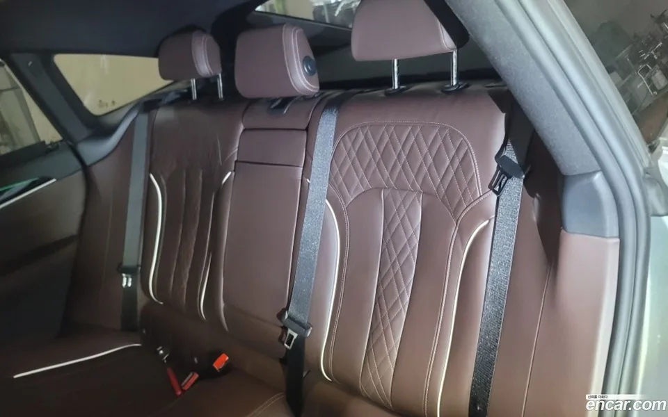 BMW 6 Series GT 630i xDrive M 2024 — миниатюра 2