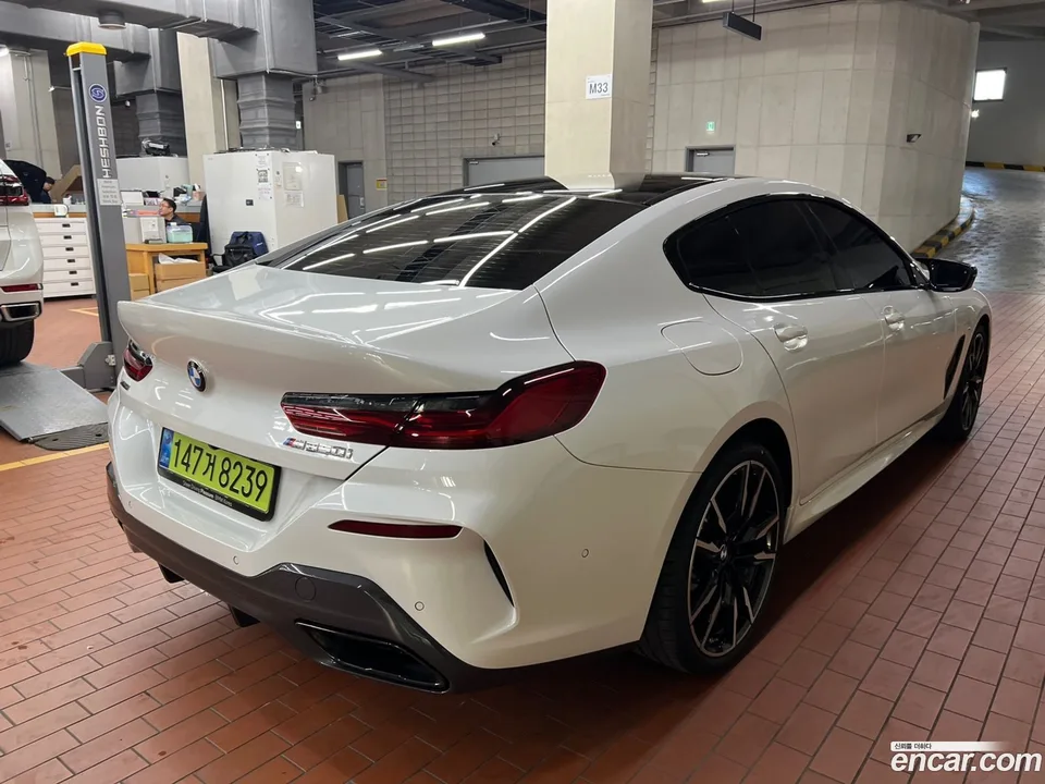 BMW 8 Series M850i xDrive 2025 — миниатюра 4
