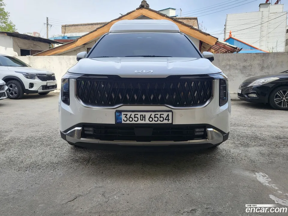 Kia Carnival HEV 7 2026 — фото 1, купить с доставкой в Москву