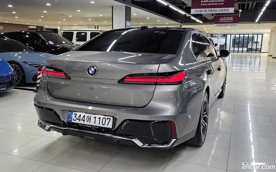 BMW 7 Series 740i xDrive M 2025 — миниатюра 5