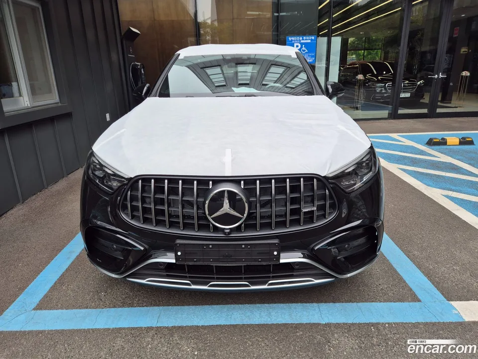 Mercedes-Benz GLC-Class AMG GLC43 4MATIC 2026 — миниатюра 3