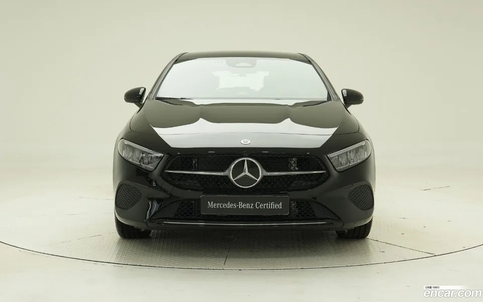 Mercedes-Benz A-Class A220 2025 — миниатюра 3