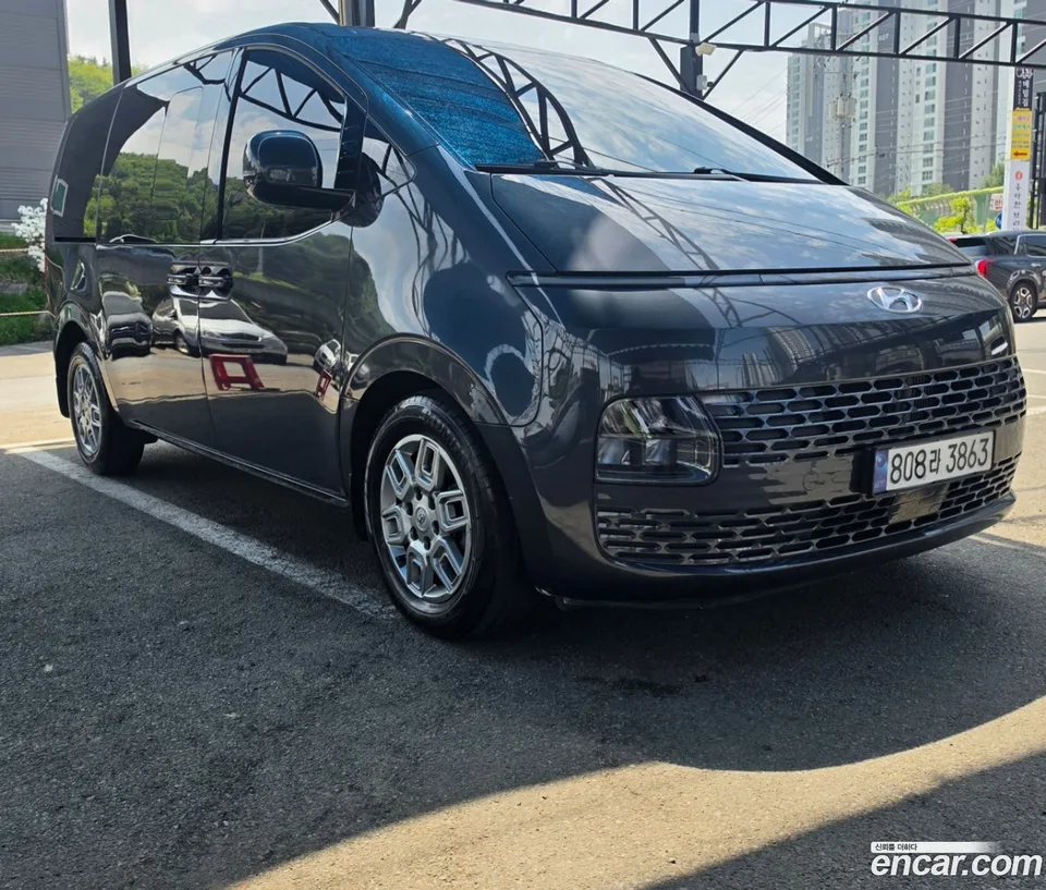 Hyundai Staria 5 2023 — миниатюра 3