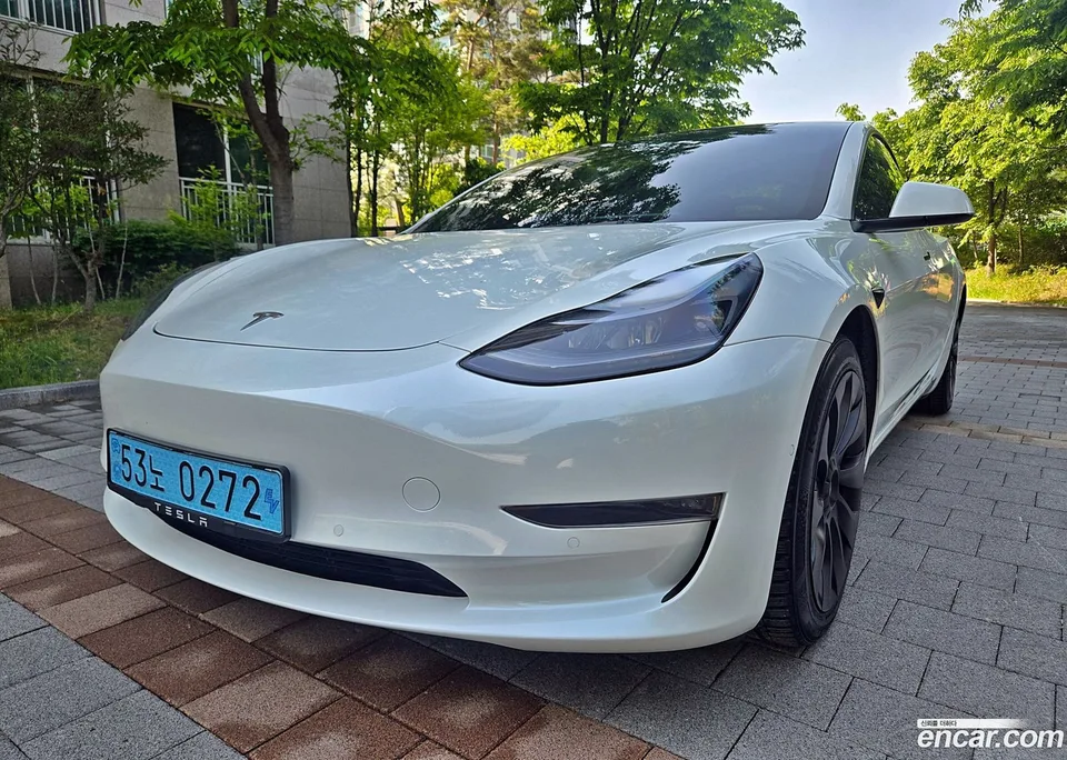 Tesla Model 3 AWD 2022 — миниатюра 4