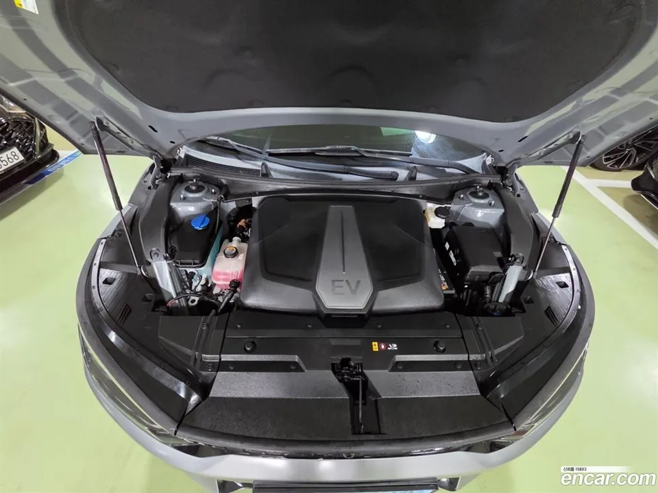 Kia EV6 4WD 2022 — миниатюра 2