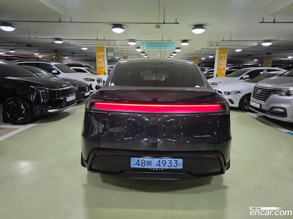 Tesla Model Y AWD 2025 — миниатюра 3