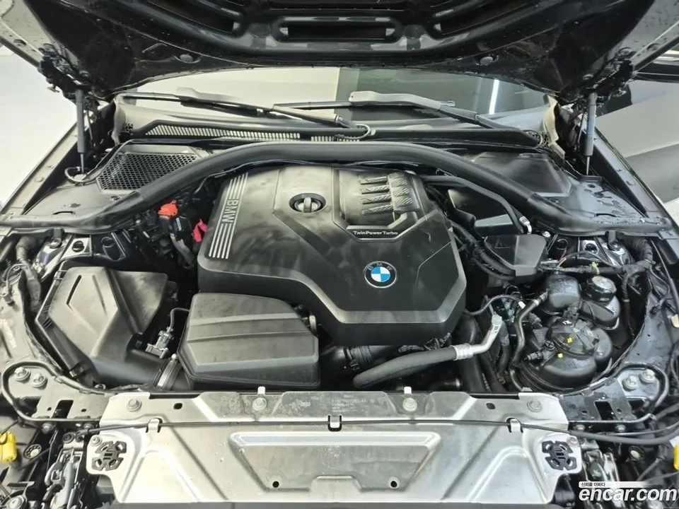 BMW 3 Series 320i 2023 — миниатюра 2