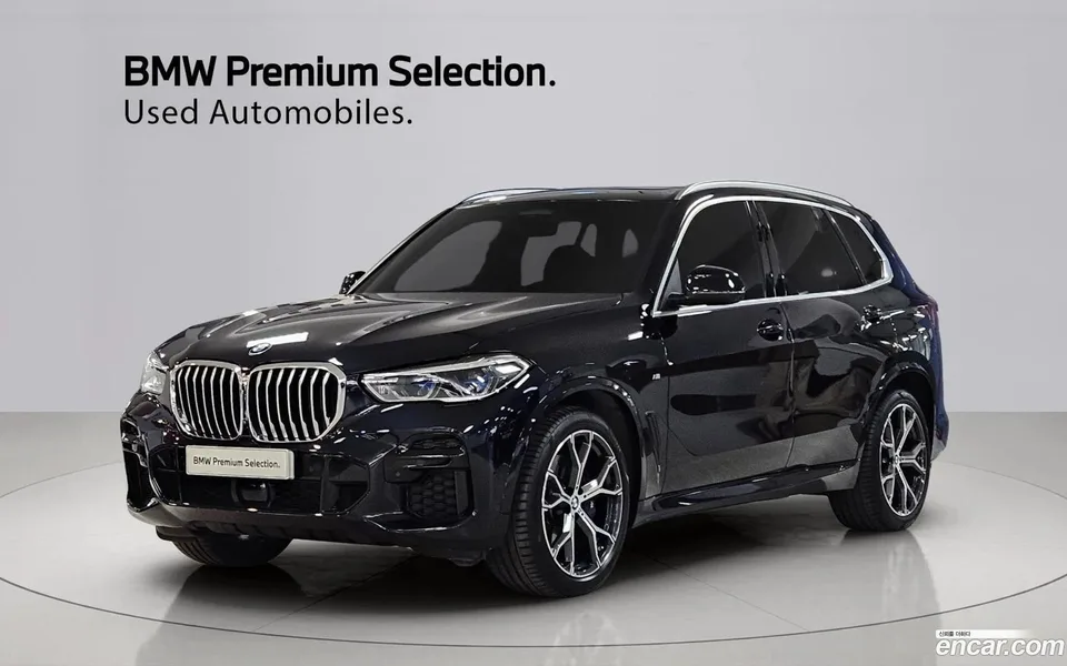 BMW X5 xDrive 30d M 2022 — фото 1, купить с доставкой в Москву