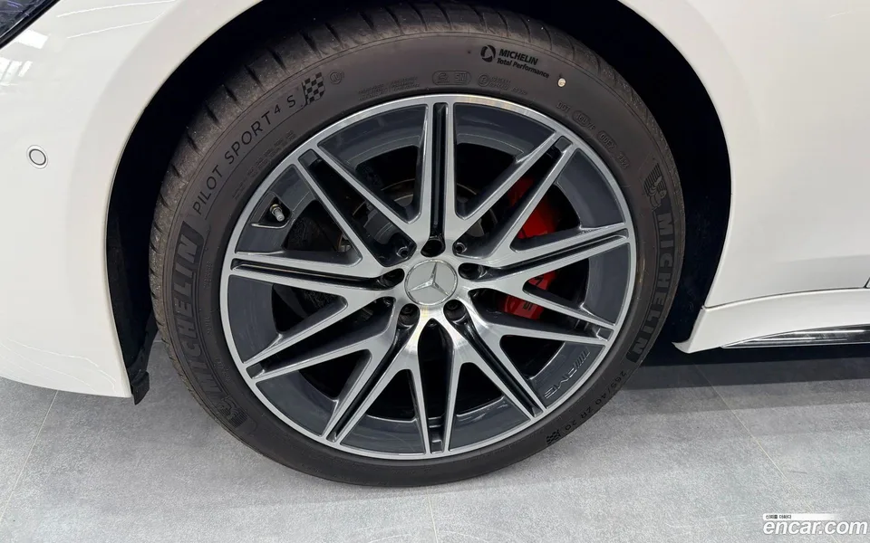 Mercedes-Benz AMG GT 4 43 4MATIC+ 2025 — миниатюра 2