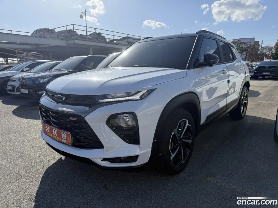 Chevrolet Trailblazer 1.3 2WD 2023 — фото 1, купить с доставкой в Москву