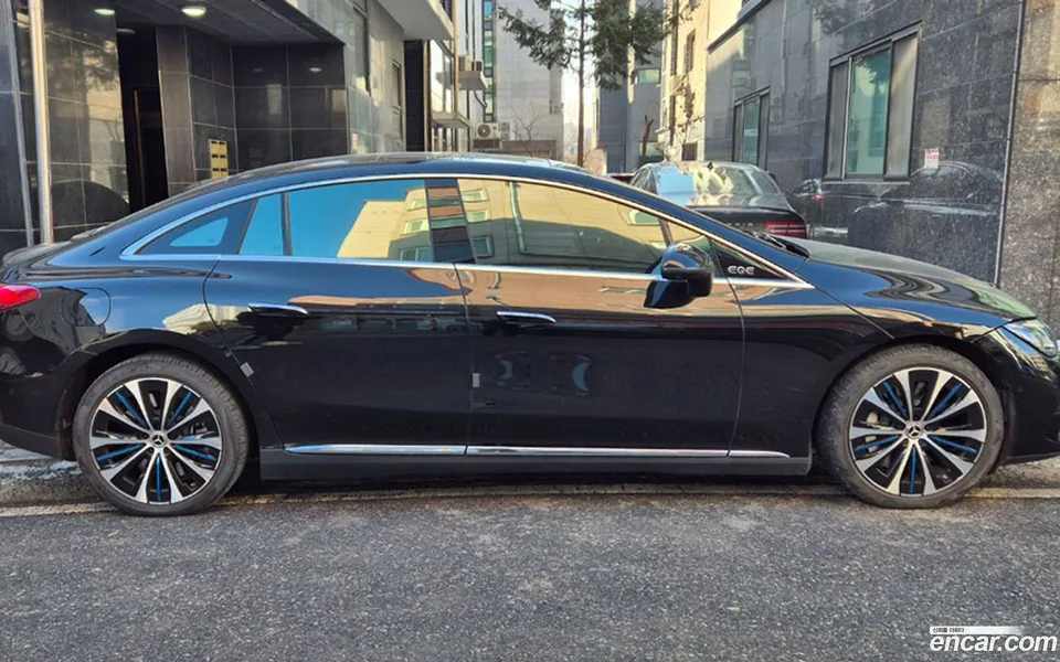 Mercedes-Benz EQE EQE350+ 2022 — thumbnail 3