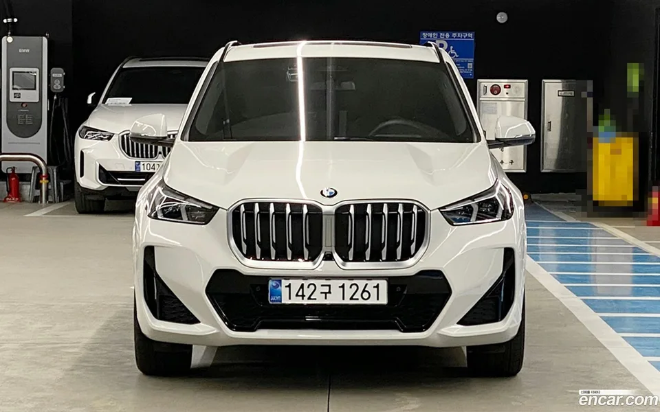 BMW X1 xDrive 20i M 2025 — миниатюра 3