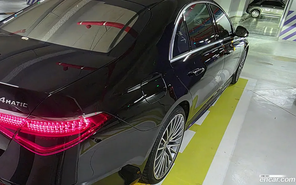 Mercedes-Benz S-Class S500L 4MATIC 2025 — thumbnail 4