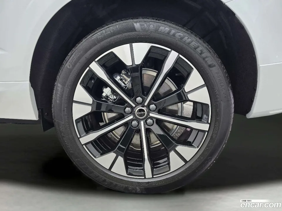 Volvo XC60 B5 2025 — миниатюра 2