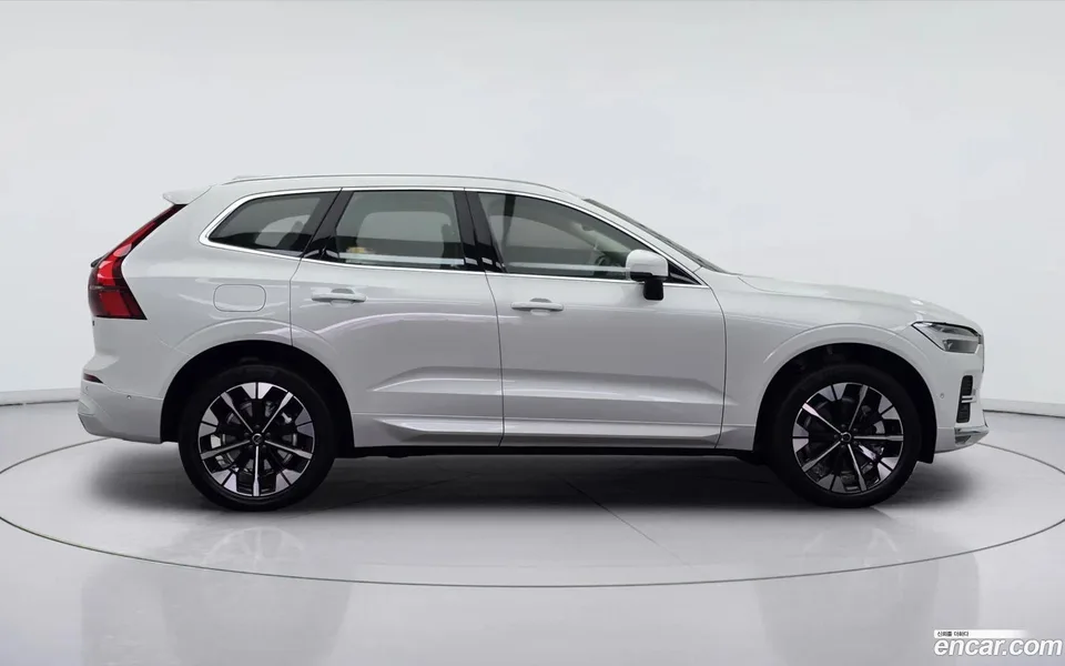 Volvo XC60 B5 2025 — миниатюра 3
