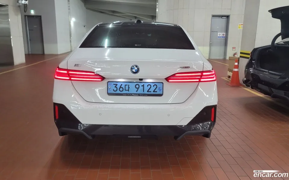 BMW i5 eDrive 40 M 2024 — миниатюра 4