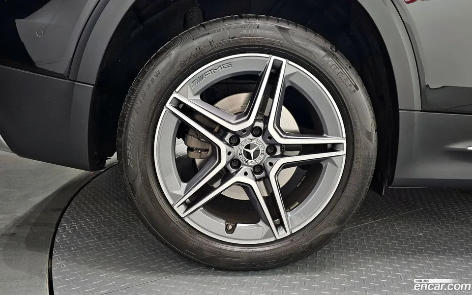 Mercedes-Benz GLB-Class GLB250 4MATIC 2022 — миниатюра 2