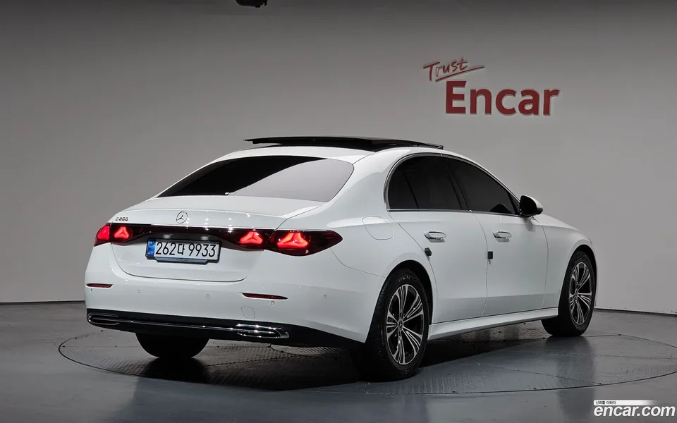 Mercedes-Benz E-Class E200 2024 — миниатюра 2