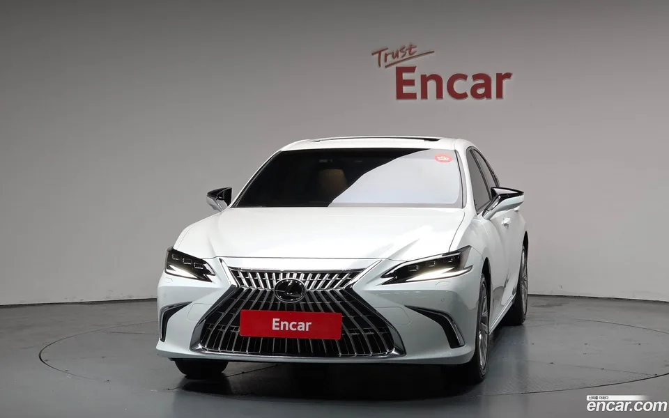 Lexus ES 300h 2026 — миниатюра 3