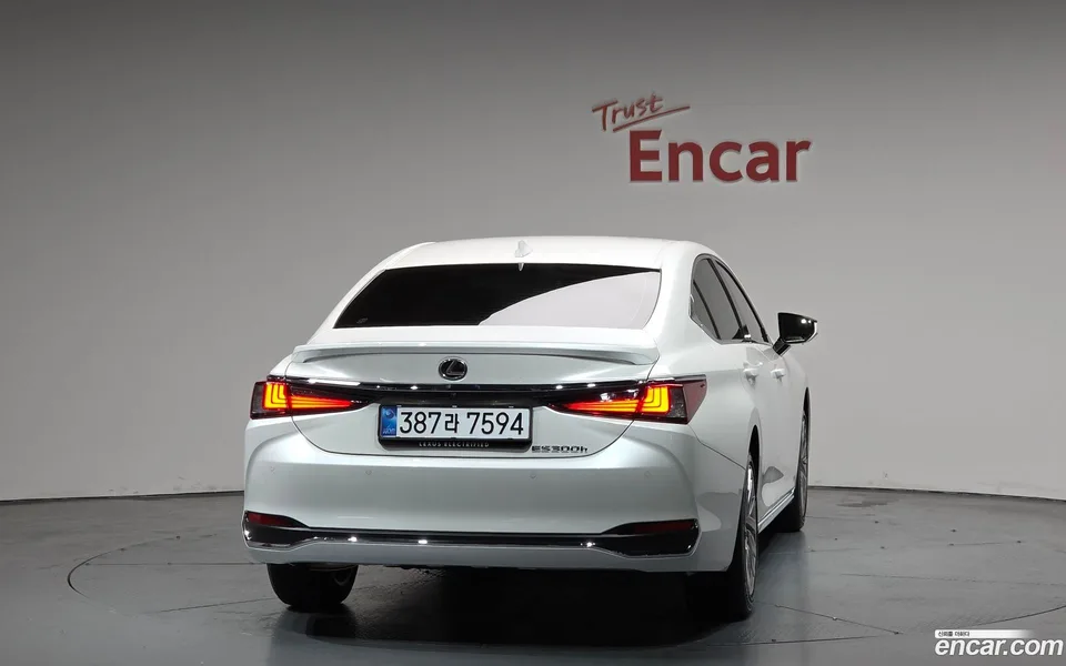 Lexus ES 300h 2026 — миниатюра 4
