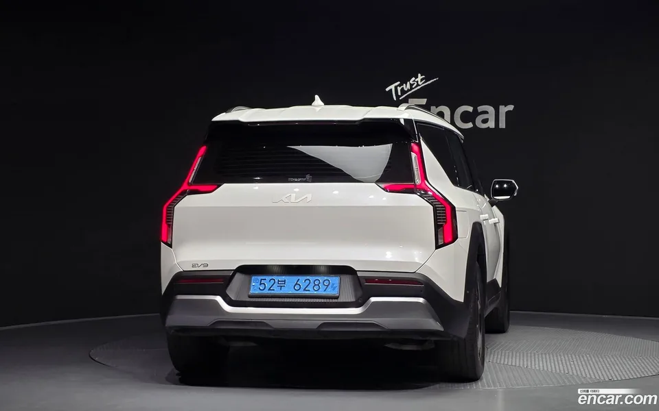 Kia EV9 4WD 2023 — миниатюра 4