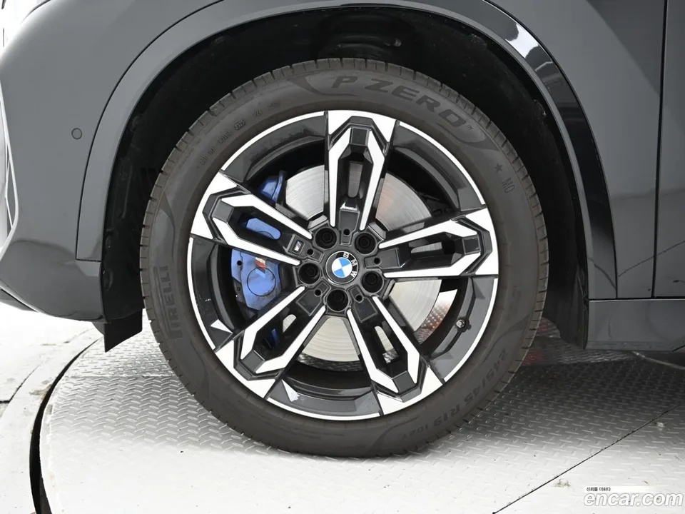 BMW X1 M35i xDrive 2025 — миниатюра 2