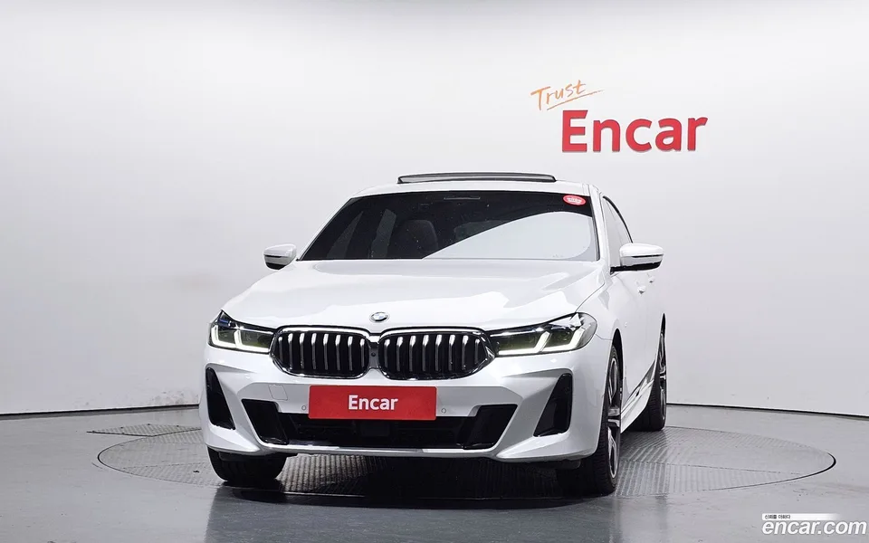 BMW 6 Series GT 630i xDrive M 2023 — миниатюра 3