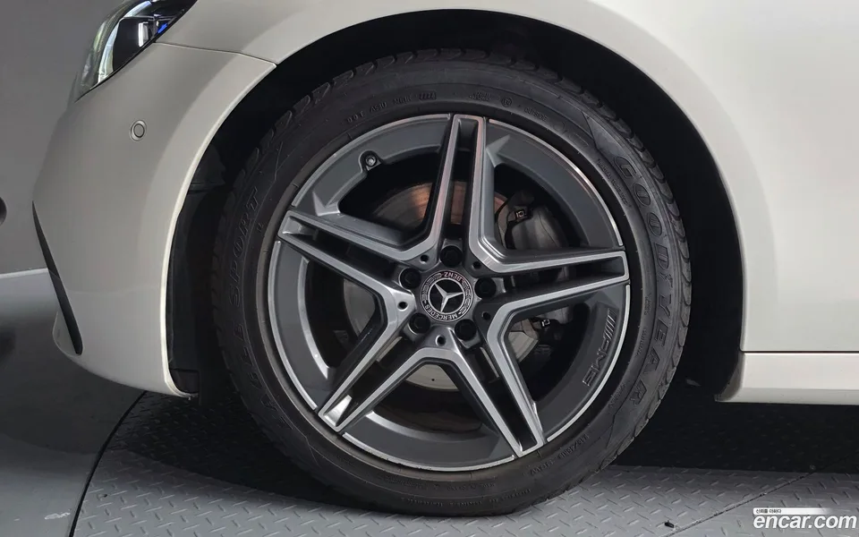 Mercedes-Benz E-Class E250 AMG Line 2022 — миниатюра 5
