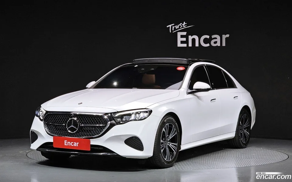 Mercedes-Benz E-Class E200 2025 — фото 1, купить с доставкой в Москву