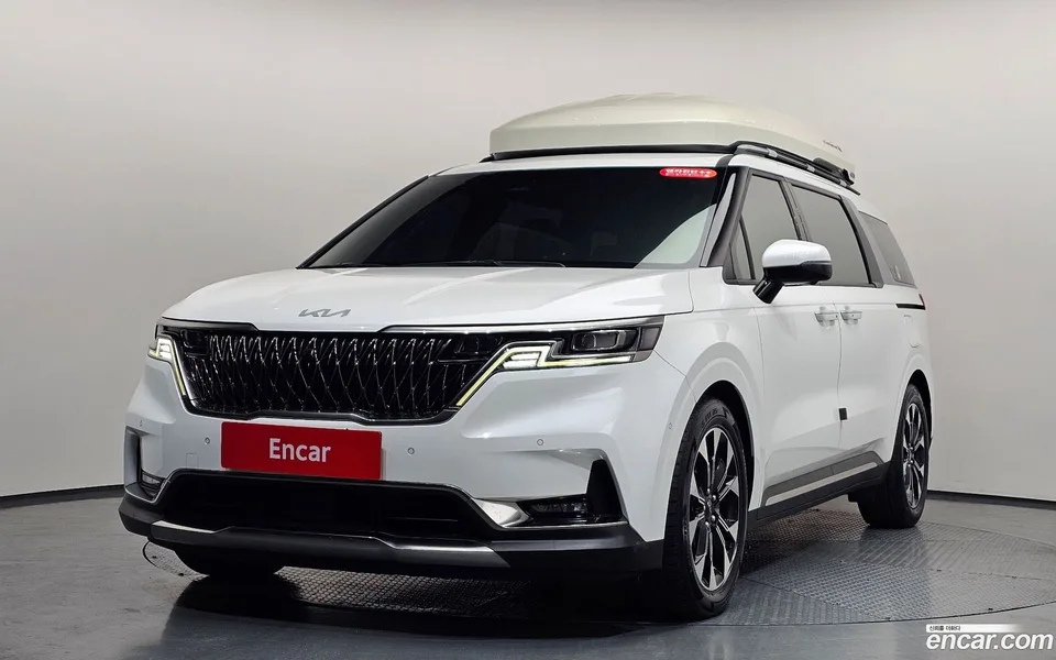 Kia Carnival 9 2022 — фото 1, купить с доставкой в Москву