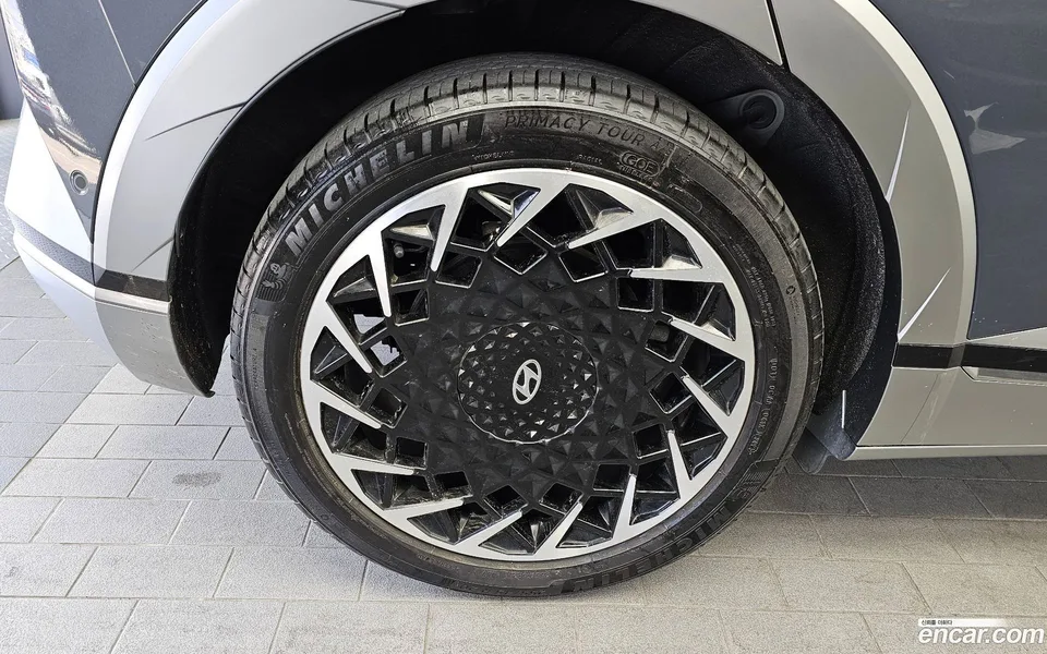 Hyundai Ioniq 5 AWD 2023 — миниатюра 5
