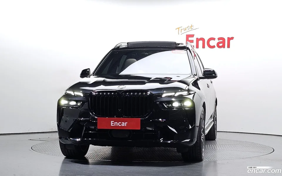 BMW X7 xDrive 40i M 7 2025 — миниатюра 3