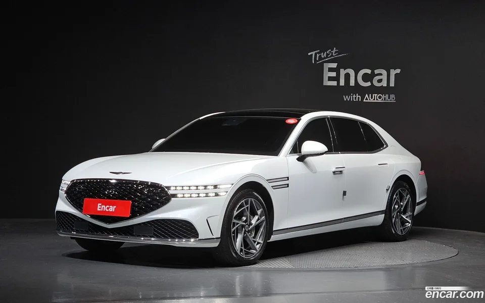 Genesis G90 3.5 AWD 2022 — фото 1, купить с доставкой в Москву
