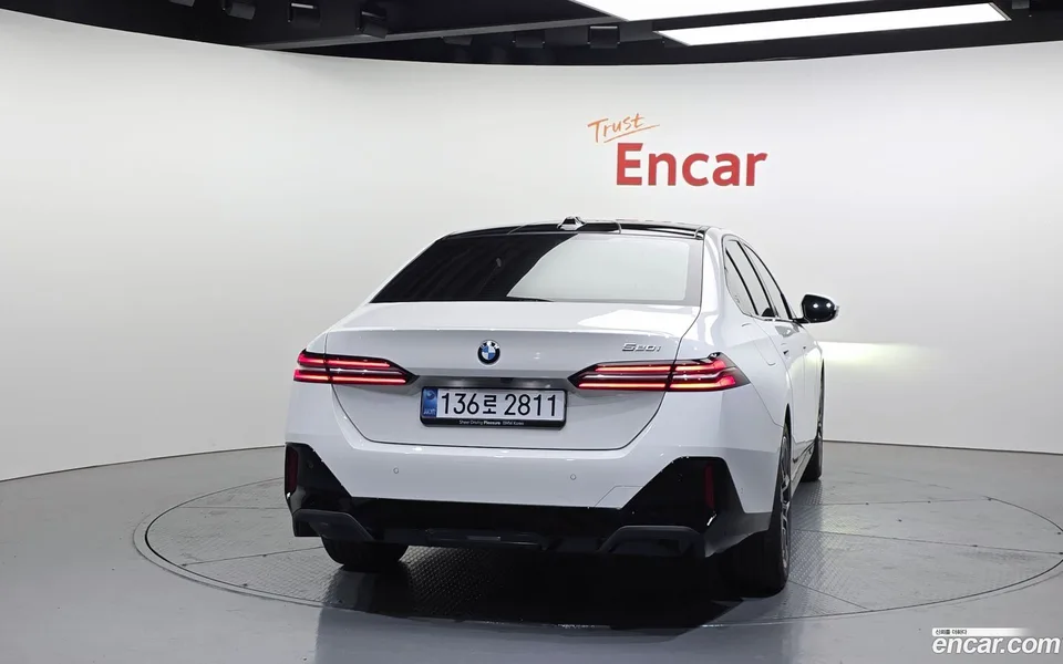 BMW 5 Series 520i M 2025 — миниатюра 4