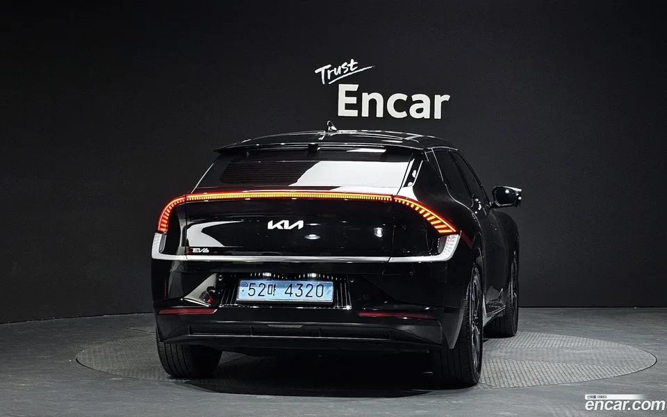 Kia EV6 2023 — thumbnail 4
