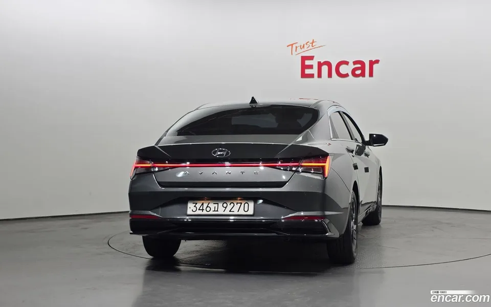 Hyundai Avante Hybrid 2023 — миниатюра 4