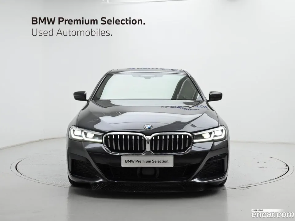 BMW 5 Series 520i M 2023 — миниатюра 3