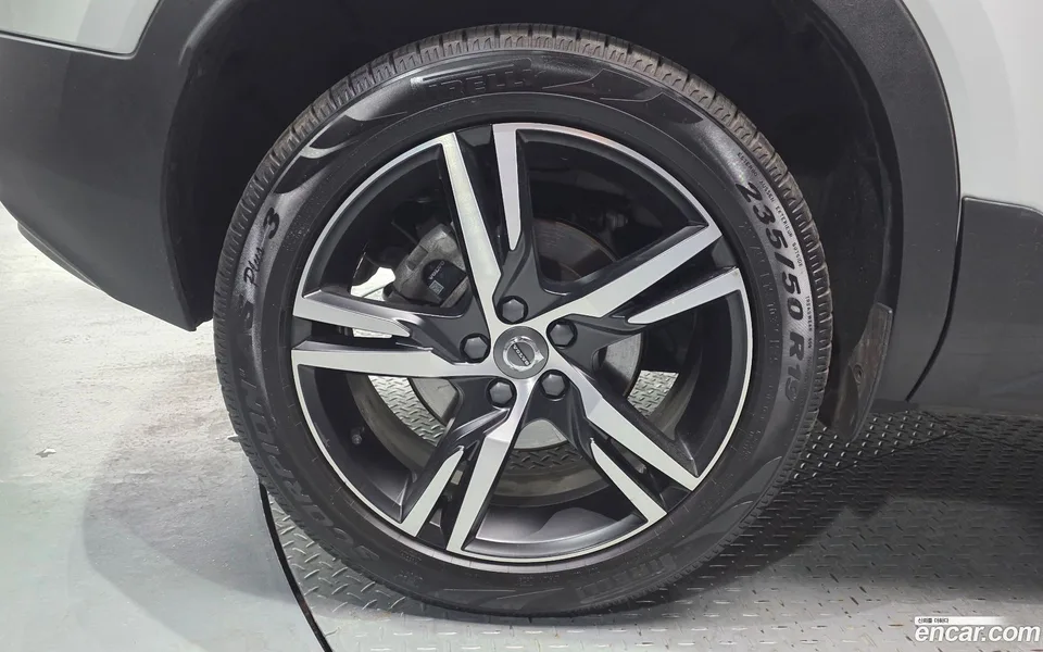 Volvo XC40 B4 R- 2022 — миниатюра 5