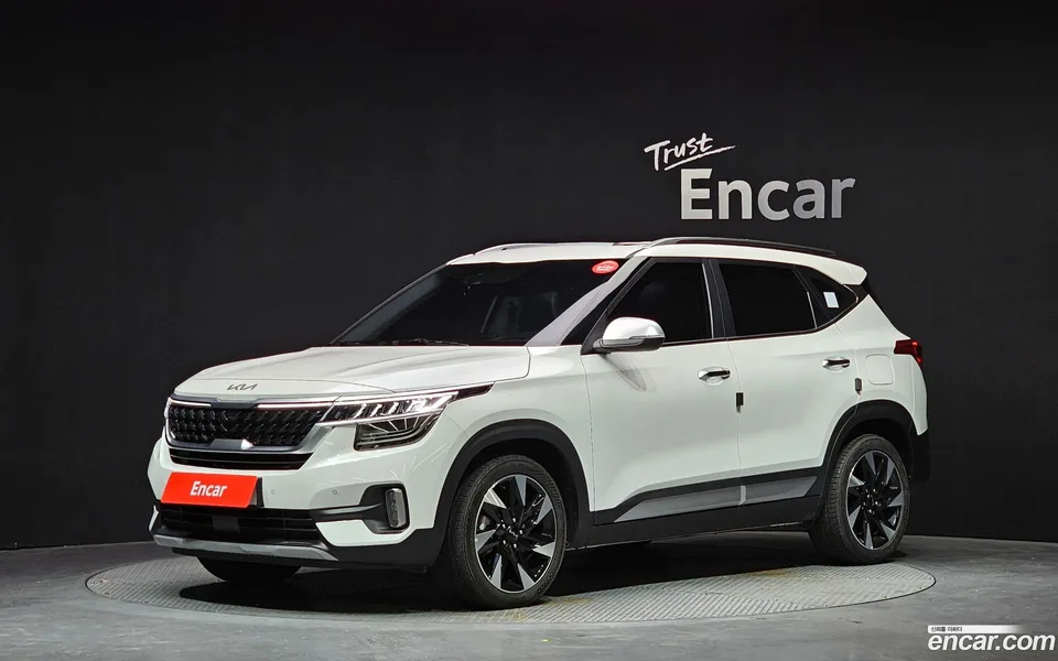 Kia Seltos 1.6 2WD 2022 — фото 1, купить с доставкой в Москву